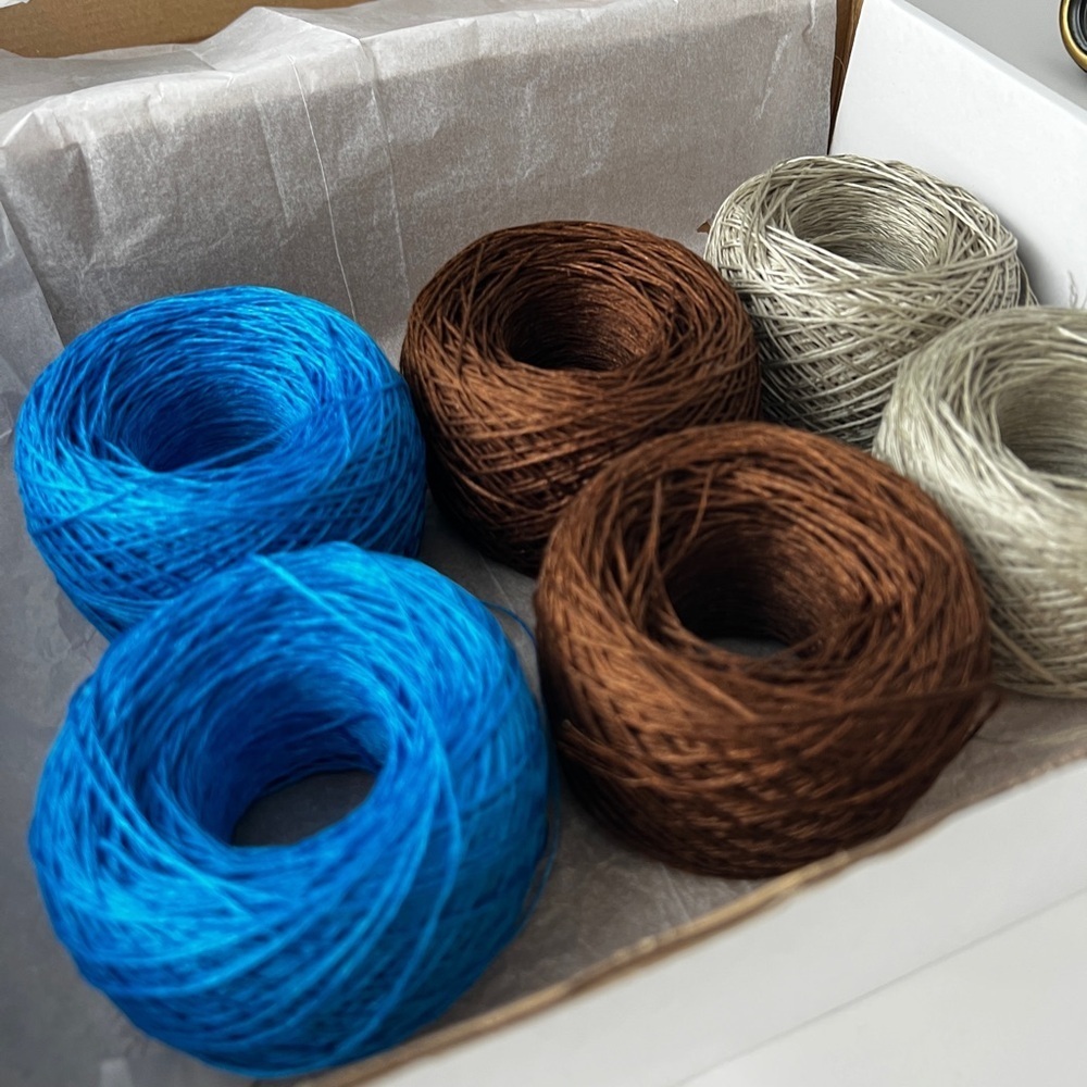 Set of Six 100% linen Yarn Spools - Picture 4 of 4